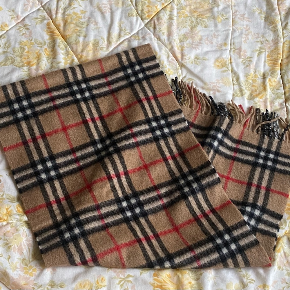 Burberry The Classic Check Cashmere Scarf